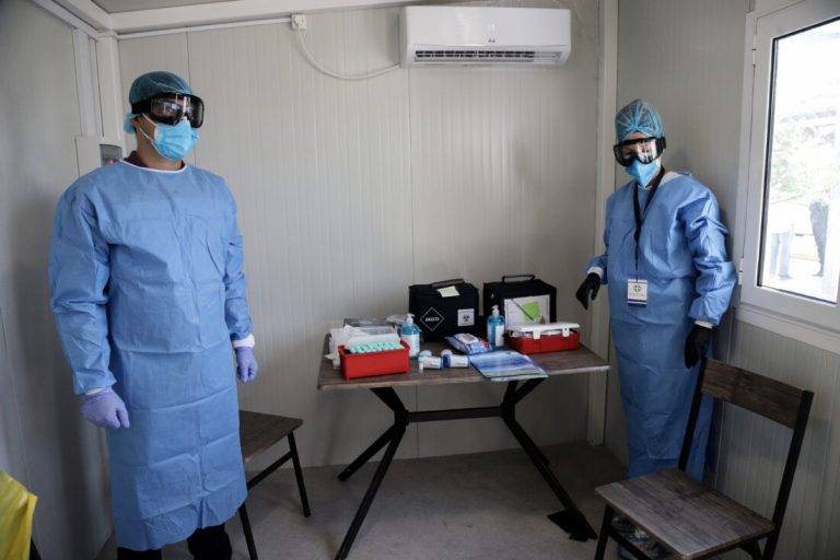 Πανελλήνιος Ιατρικός Σύλλογος: Ανέτοιμο το σύστημα να αντιμετωπίσει το νέο κύμα επιδημίας