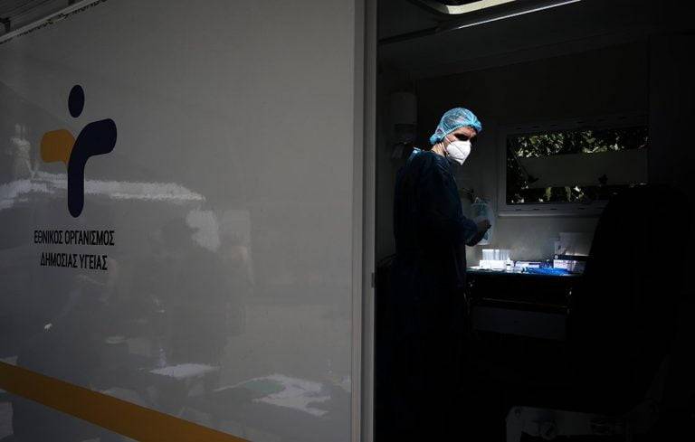 Κοροναϊός: Η στρατηγική της κυβέρνησης για τον περιορισμό της μετάδοσης του ιού στην «φορτισμένη» Αττική