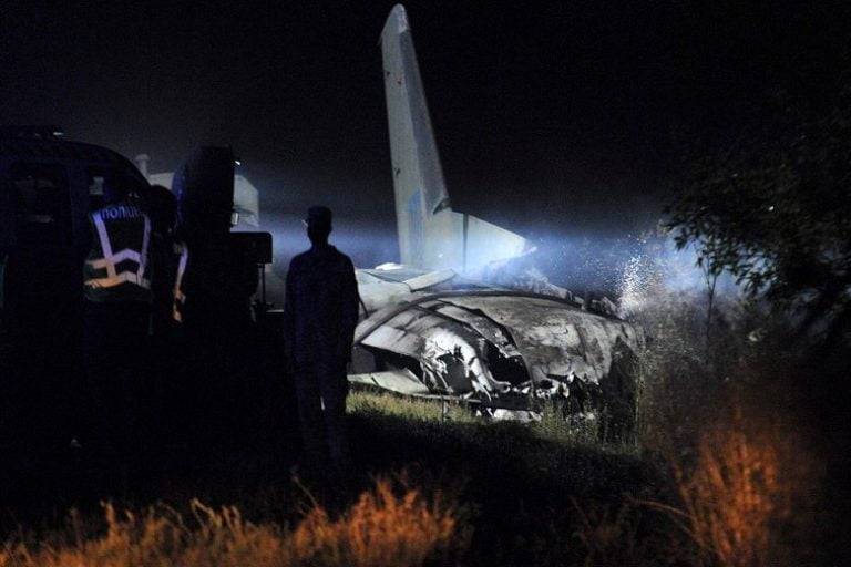 Τραγωδία στην Ουκρανία: Τουλάχιστον 26 νεκροί από τη συντριβή του αεροσκάφους