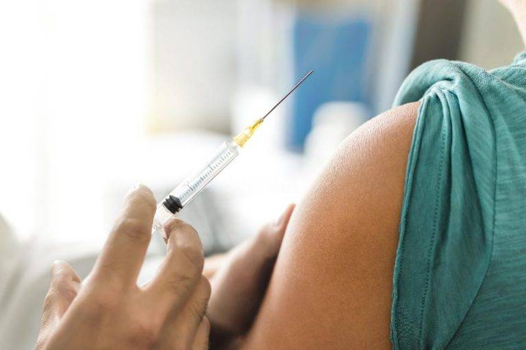 Εμβόλιο γρίπης: Ποιοι έχουν προτεραιότητα και γιατί – Ολόκληρη η εγκύκλιος | in.gr