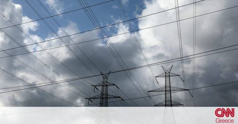 «Ιανός»: Επί ποδός ο ΔΕΔΔΗΕ για την αποκατάσταση της ηλεκτροδότησης σε Ιόνιο και Θεσσαλία