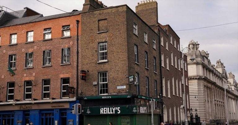 Ιρλανδία: Κλείνει εστιατόρια στο Δουβλίνο λόγω έξαρσης της πανδημίας