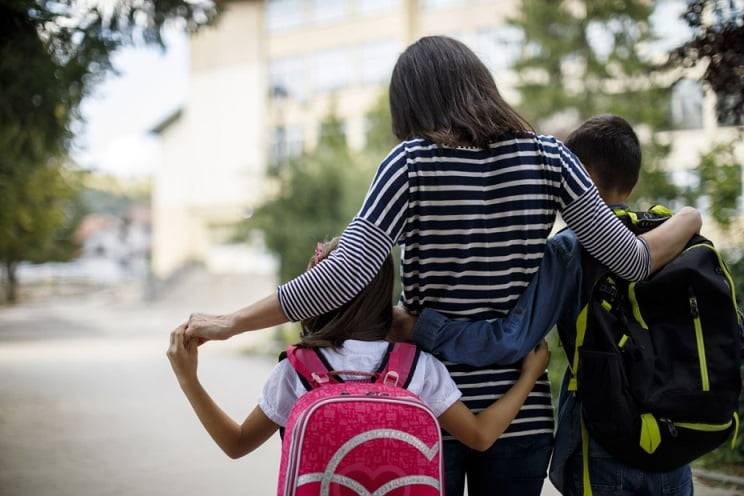 Γονείς – Δημόσιοι Υπάλληλοι: Τι ισχύει όταν κλείνει το σχολείο ή ο παιδικός σταθμός