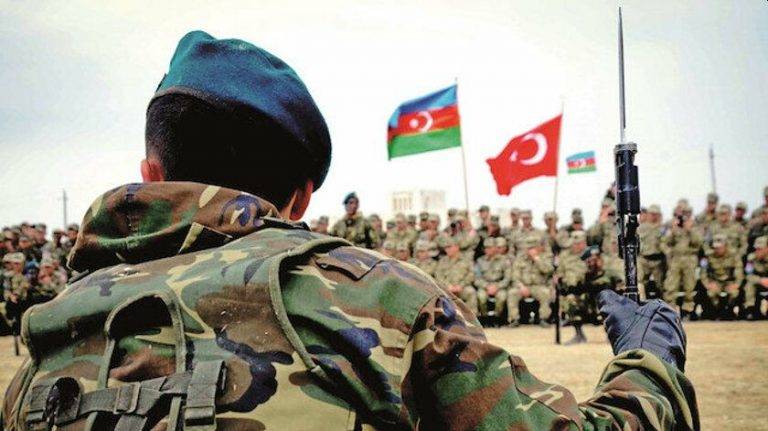 Από τον Ιούλιο η Τουρκία μετέφερε όπλα, παραστρατιωτικά σχήματα και ομάδες τζιχαντιστών στο Αζερμπαϊτζάν | newsbreak