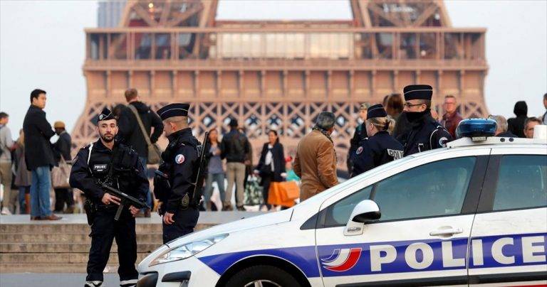 Παρίσι: Εκκενώθηκε ο Πύργος του Άιφελ, απειλή για βόμβα