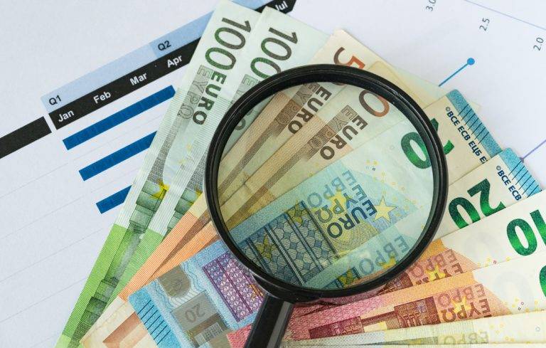 Αδήλωτα εισοδήματα εκατομμυρίων ευρώ από το εξωτερικό εντόπισε η ΑΑΔΕ