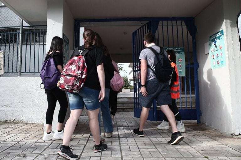 Κοροναϊός: Ευθύνεται το άνοιγμα των σχολείων για την αύξηση των κρουσμάτων; – Τι έδειξε νέα μελέτη