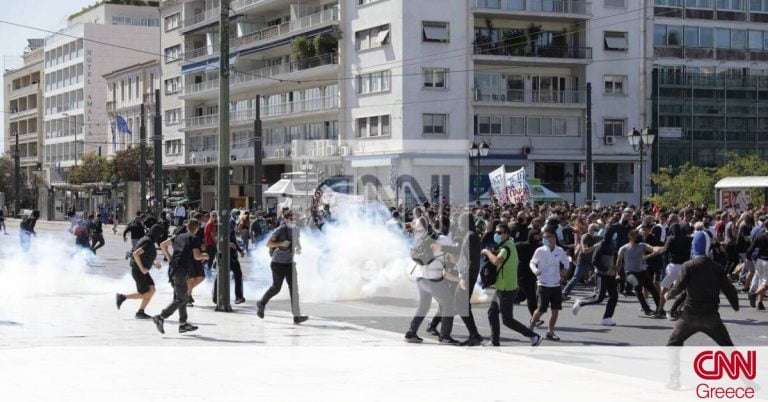 Μαθητικό συλλαλητήριο: Δύο προσαγωγές για τα επεισόδια στο κέντρο της Αθήνας
