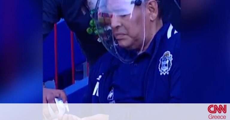 Κορωνοϊός: Η μάσκα του Μαραντόνα προκάλεσε σχόλια και ο θρύλος του ποδοσφαίρου εξοργίστηκε