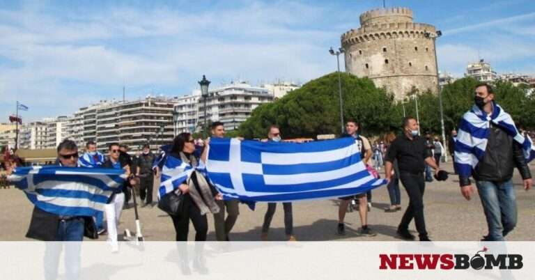28η Οκτωβρίου: Έκαναν… παρέλασε σε Θεσσαλονίκη, Πάτρα, Πτολεμαΐδα παρά τα μέτρα για τον κορονοϊό