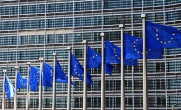 Το κοινωνικό ομόλογο EU SURE ύψους 17 δισ. EUR εισήχθη στο χρηματιστήριο του Λουξεμβούργου