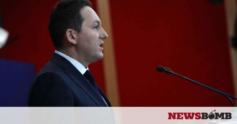 Πέτσας: «Δεν είναι fake news» – Ο ΣΥΡΙΖΑ καταψήφισε τη μείωση των ασφαλιστικών εισφορών