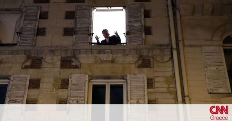 Γαλλία: Τενόρος ψυχαγωγεί τον κόσμο από το μπαλκόνι του στο lockdown