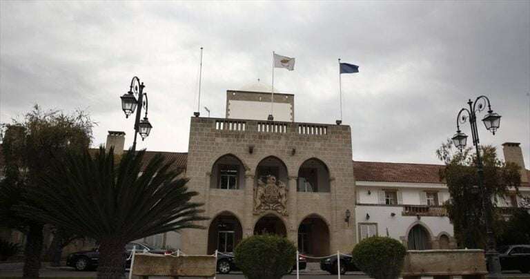 Κύπρος: Τρία κρούσματα κορωνοϊού στο Προεδρικό Μέγαρο – Ακυρώθηκε η συνεδρίαση του υπουργικού συμβουλίου