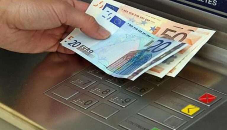 Ξεκίνησε η πληρωμή του επιδόματος των 800 ευρώ, που είναι… 640! | newsbreak
