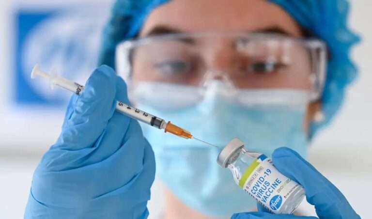 Αλαλούμ με τους εμβολιασμούς καταγγέλλει η ΠΟΕΔΗΝ | newsbreak