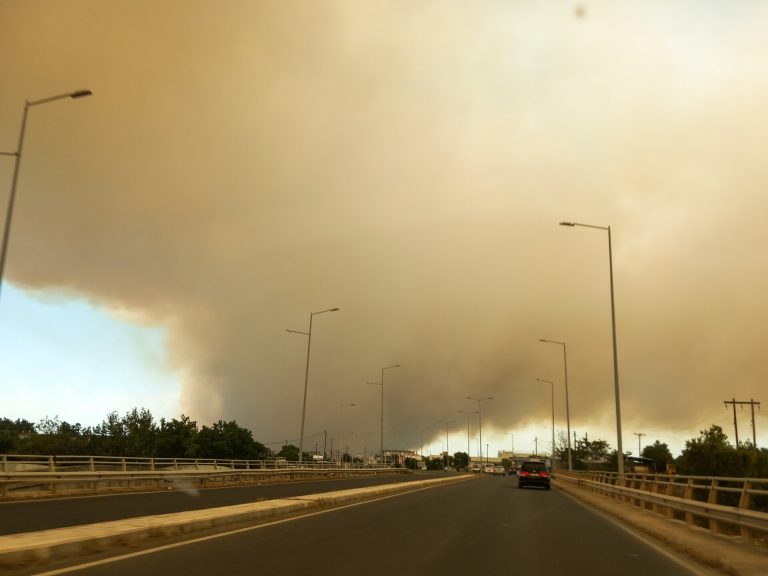 Αλεξανδρούπολη: Νέο μήνυμα 112 για τους καπνούς από τη φωτιά