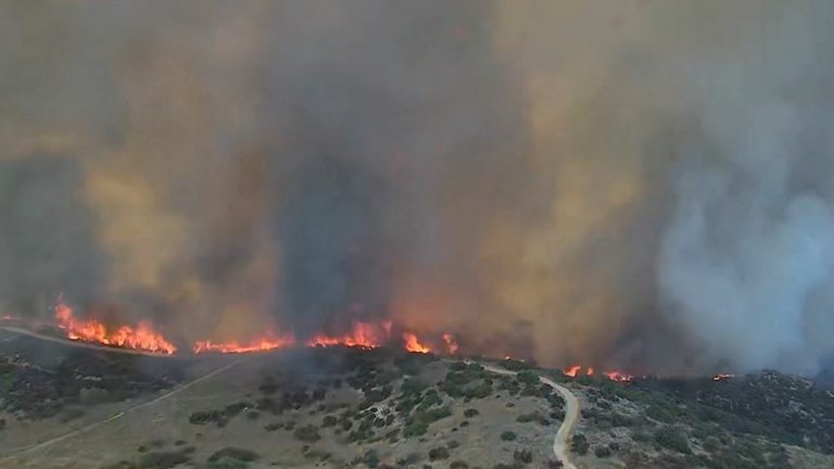 Καλιφόρνια: Σύγκρουση πυροσβεστικών ελικοπτέρων στον αέρα – 3 νεκροί