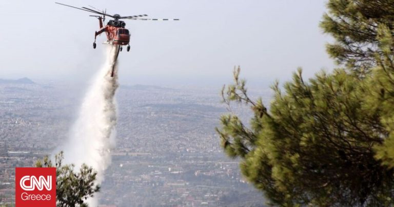 Φωτιά στην Πάρνηθα: Τι «είδε» το συντονιστικό της Πυροσβεστικής – Εντυπωσιακά πλάνα