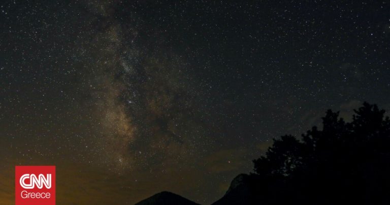 Εντυπωσιακές εικόνες του γαλαξία από τη λίμνη Δόξα
