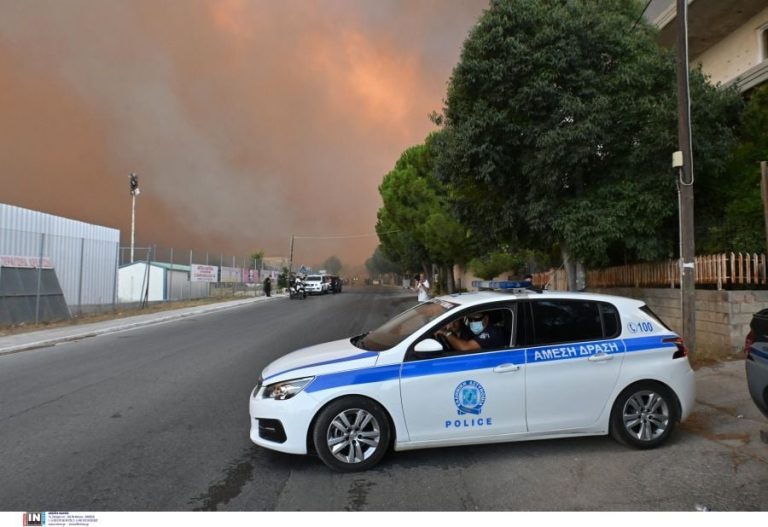 Φωτιές σε Ασπρόπυργο και Φυλή: Ποιοι δρόμοι είναι κλειστοί – Οι κυκλοφοριακές ρυθμίσεις