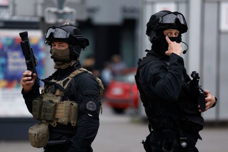 Γαλλία: 7.000 στρατιώτες σε περιπολίες ασφαλείας