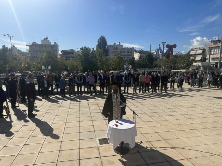 Ο Δήμος Αιγάλεω τίμησε τη μνήμη των θυμάτων της εξέγερσης του Πολυτεχνείου