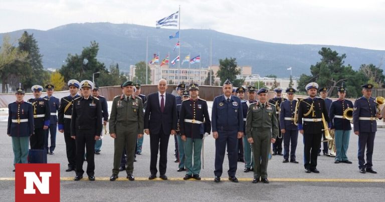 Ο Νίκος Δένδιας θα επισκεφτεί τα Χριστούγεννα τη Σύμη και την 112 ΠΜ