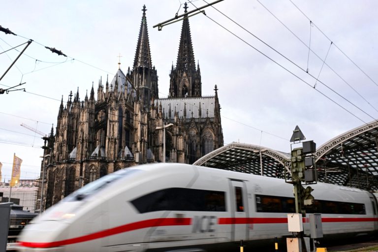 Γερμανία: Ξεκινά η εξαήμερη απεργία στον σιδηρόδρομο – Άκαρπες οι συνομιλίες