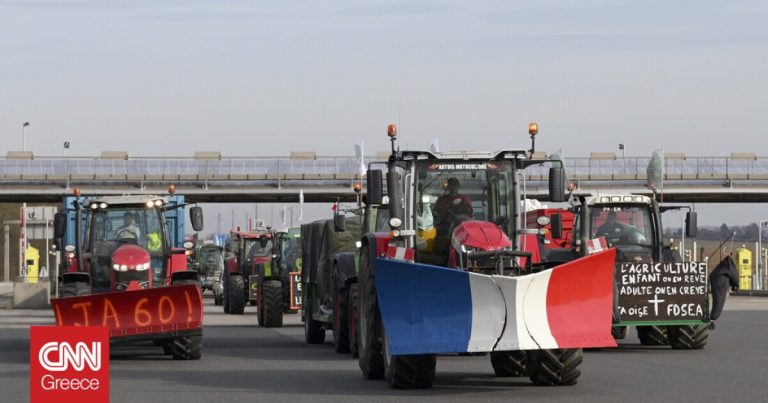 Γαλλία: 18 συλλήψεις – Αγρότες προσπάθησαν να αποκλείσουν την κεντρική αγορά τροφίμων στο Ρουνζίς
