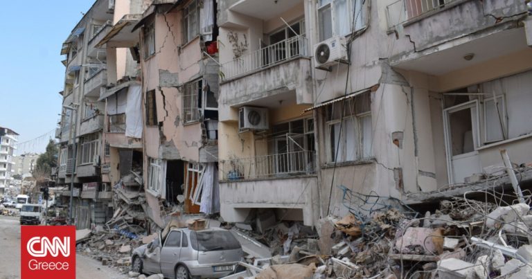 Ένας χρόνος από τον φονικό σεισμό στην Τουρκία: Θυμός και αποδοκιμασίες από τους πολίτες