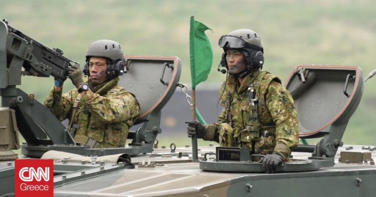 Ιαπωνία: Γιατί οι στρατιώτες θα μπορούν να αφήνουν πιο μακριά μαλλιά από εδώ και πέρα
