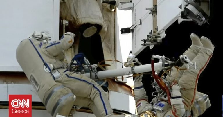 Ρώσος κοσμοναύτης έσπασε το ρεκόρ της μεγαλύτερης παραμονής στο διάστημα
