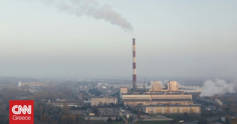 Μειώνεται το κόστος της ρύπανσης από τις μεγάλες βιομηχανίες – Όχι όμως αρκετά