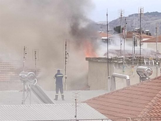 Πτολεμαΐδα: Συναγερμός στην Πυροσβεστική για φωτιά σε πολυκατοικία – ΦΩΤΟ και ΒΙΝΤΕΟ