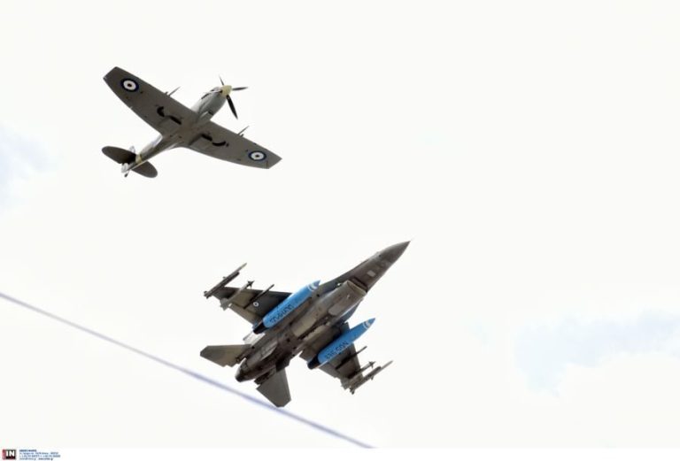 25η Μαρτίου: Η επετειακή διέλευση του Supermarine Spitfire συνοδεία αεροσκάφους F-16 – ΒΙΝΤΕΟ