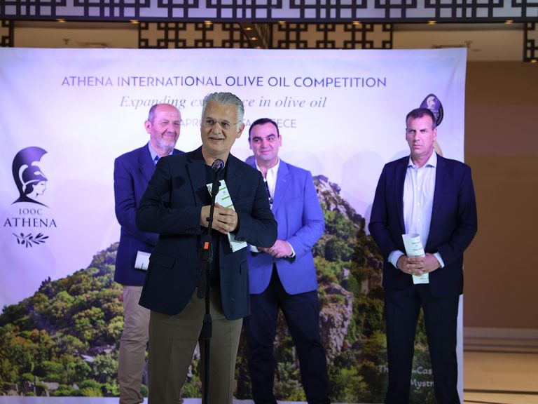Διεθνής Διαγωνισμός Ελαιολάδου στο Μυστρά | Δημήτρης Πτωχός: «Πλεονέκτημά μας η ποιότητα των προϊόντων μας» – Περιφέρεια Πελοποννήσου