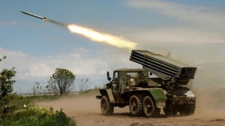 ΗΠΑ: Αμερικανός αξιωματούχος επιβεβαιώνει την παράδοση πυραύλων ATACMS μεγάλου βεληνεκούς στην Ουκρανία