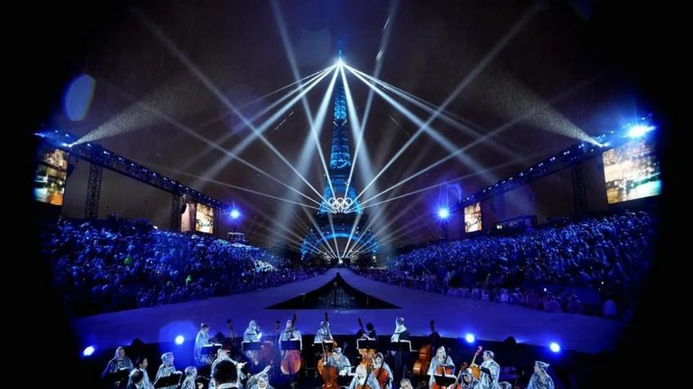 Ολυμπιακοί Αγώνες 2024: Πώς είδαν τα διεθνή ΜΜΕ την Τελετή Έναρξης των Ολυμπιακών Αγώνων